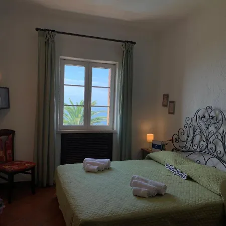 Apartamento Ferienwohnung Fur 8 Personen Ca 400 M In Genua, Italienische Riviera Italienische Westkuste Crevari